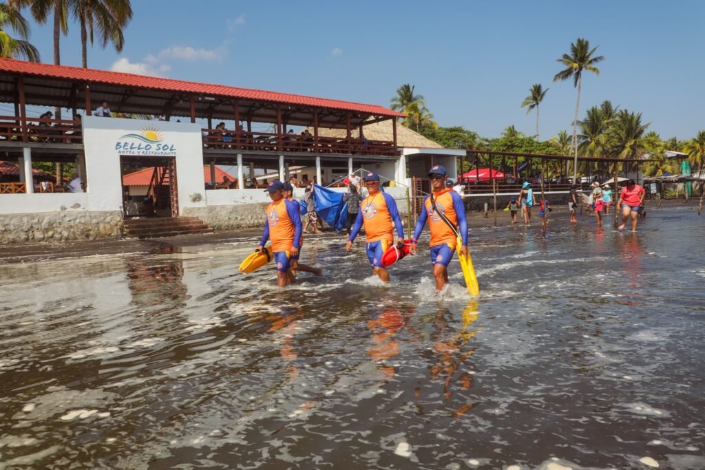 Marejada alta continuará hasta el 30 de abril. 3 494372050 1015173017472256 2151320348567959027 n