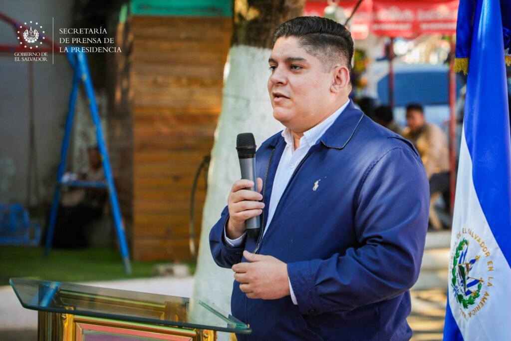 Secretaria de Innovación instaló el servicio de internet en el distrito de Huizúcar, en La Libertad Este. 2 8b644303 cc50 458c a04b 71edd604d2b2