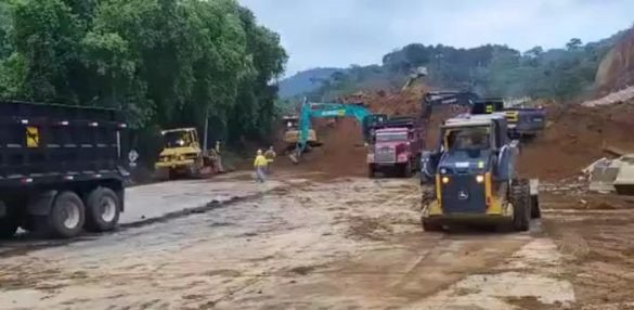 Derrumbe de gran magnitud en Los Chorros 9 img 3772 1