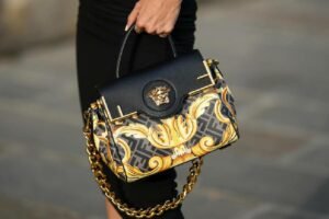 versace9014259224058954843