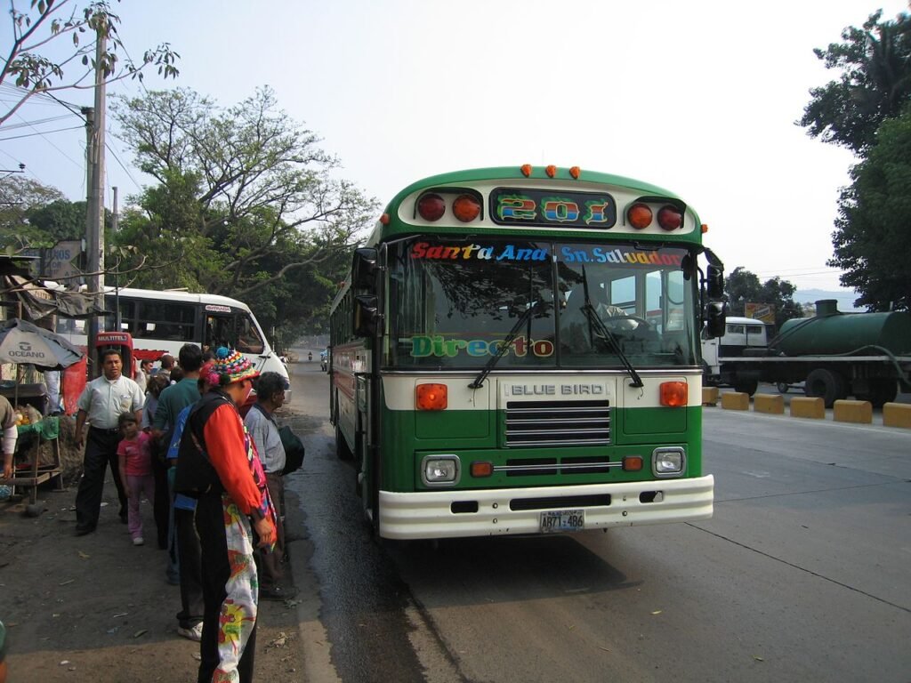 El Salvador Bus