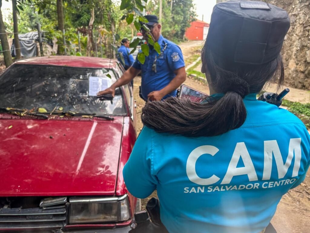 Plan San Salvador Centro Ordenado y Seguro continua en ejecución. 3 GqTVrRlX0AAkXBc