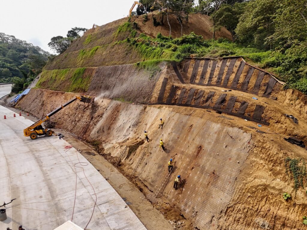 El MOP habilitará el paso por Los Chorros del domingo 11 de mayo. 1 Gqn7rEFXkAAdx4G