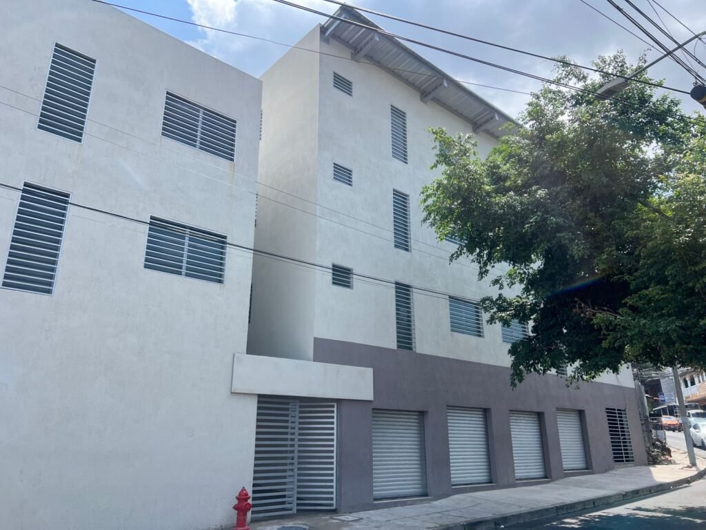 Ministerio de Vivienda se reunió con familias pertenecientes a la cooperativa ACOV-UVD. 1 GrQnDPEWcAAH9e4