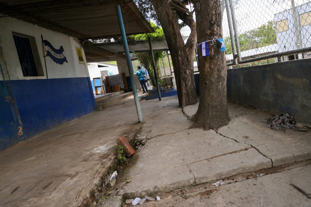 La DOM anunció el inicio de las obras de renovación del centro escolar del cantón San Ramón, en el distrito de Citalá 5 WhatsApp Image 2025 05 18 at 9.53.44 AM 1 1024x683 1