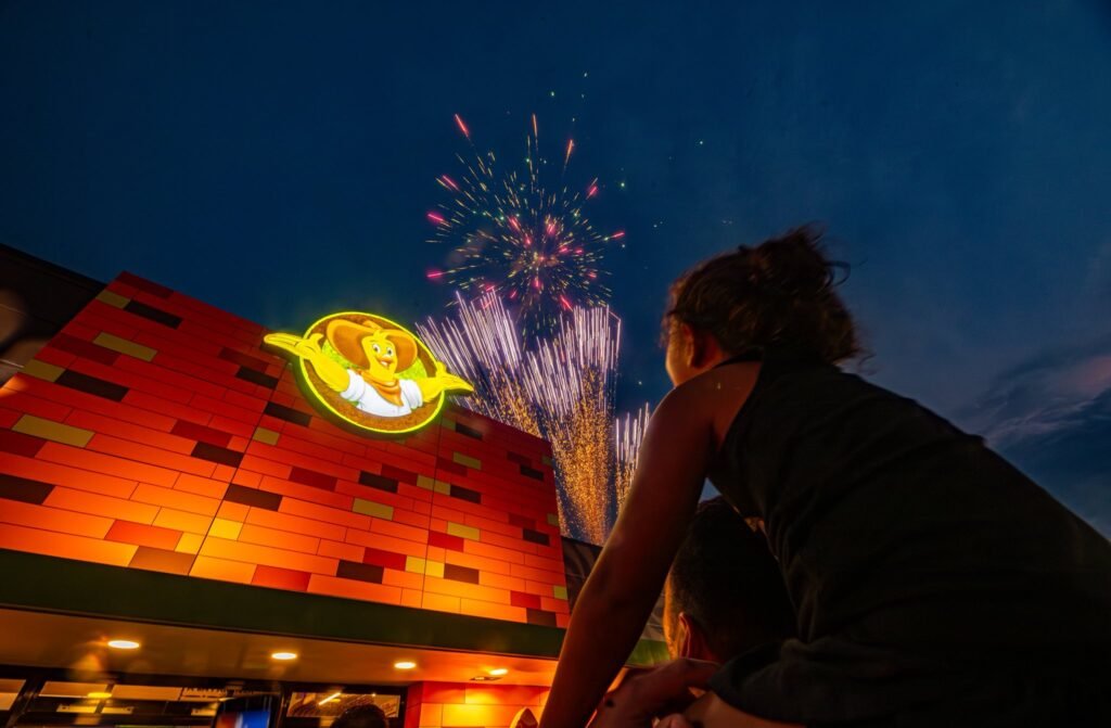 Pollo Campero abre su restaurante número 70 en El Salvador, en el corazón de Surf City. 5 535196715 1170785331751225 341091310620626370 n