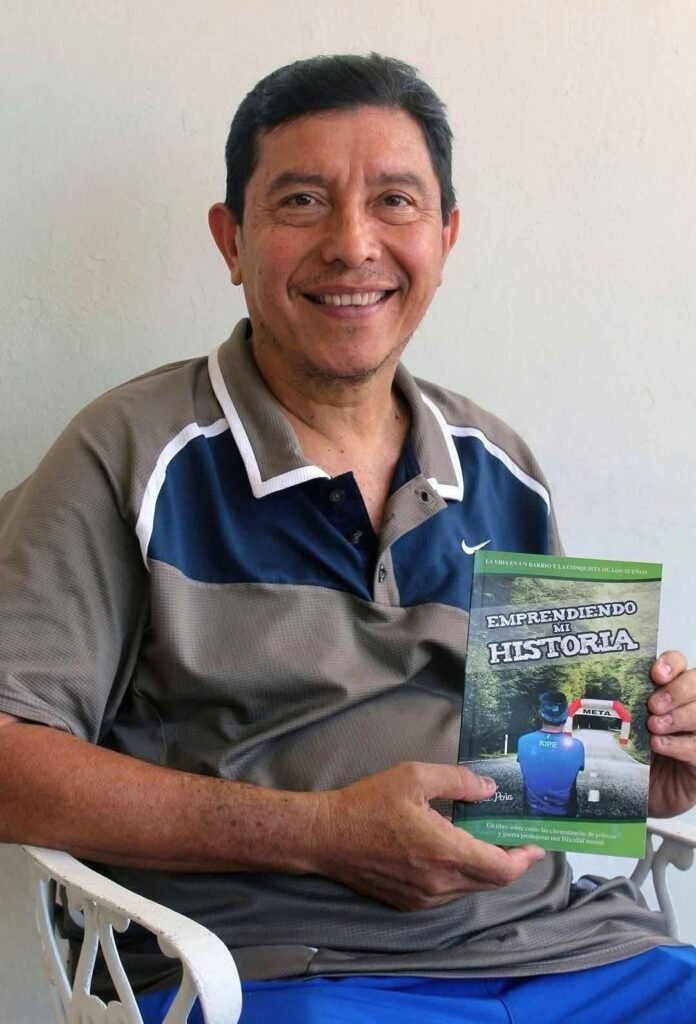 Entre cantos, lágrimas y recuerdos despiden al profesor “Kike” Peña. 2 536479049 1346727854122880 556130481735050362 n