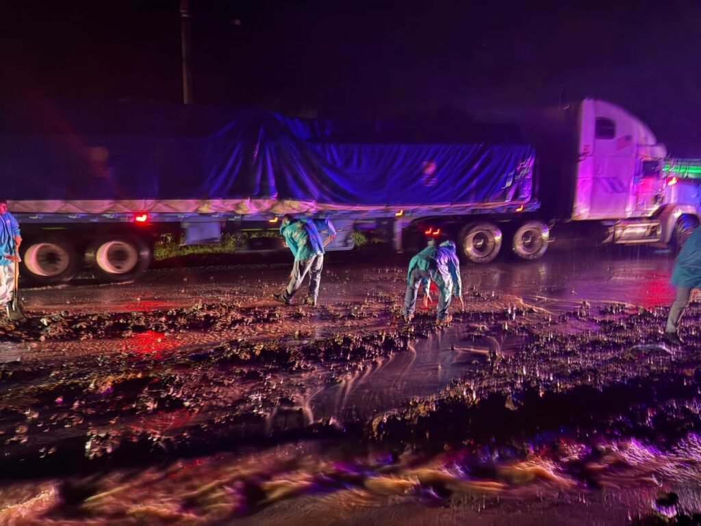 Un fallecido y 35 evacuados por inundaciones en Santa Rosa de Lima, La Unión Norte. 5 Gy2ZNugWwAAgF5b