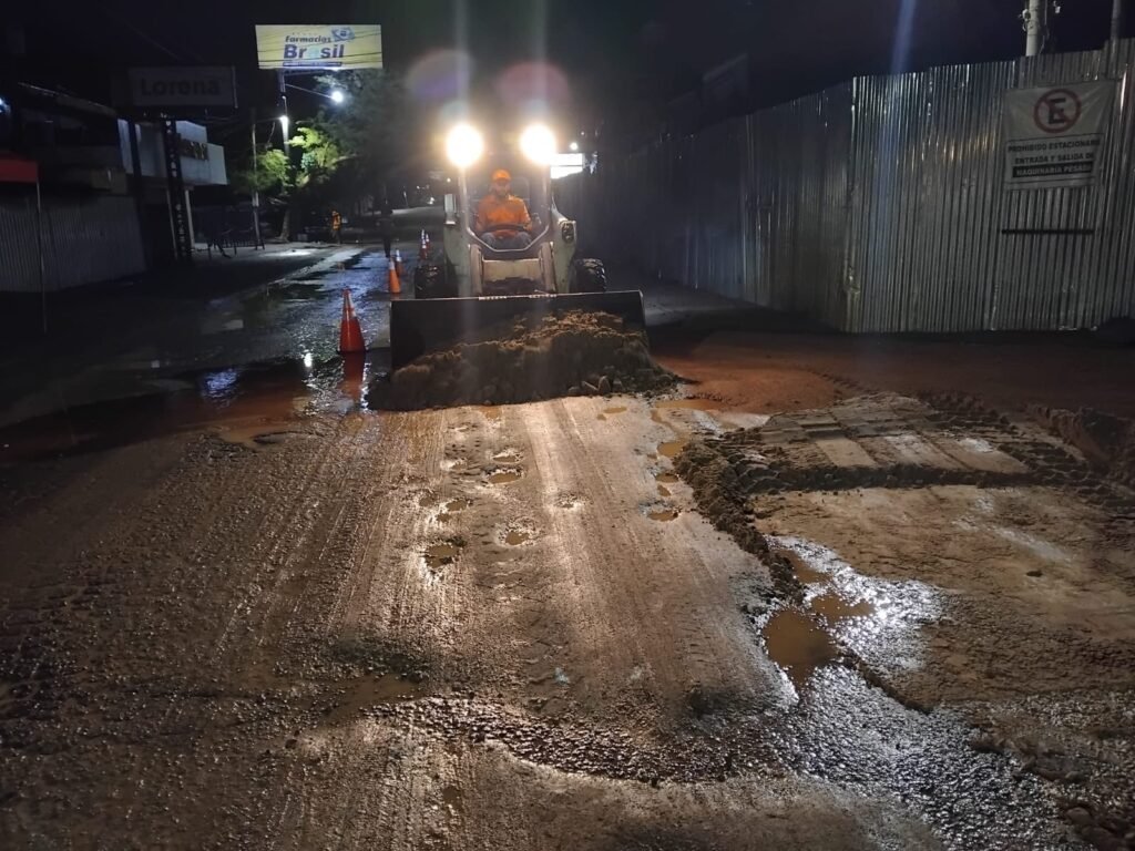 Un fallecido y 35 evacuados por inundaciones en Santa Rosa de Lima, La Unión Norte. 4 Gy31t4fXIAA9jq6