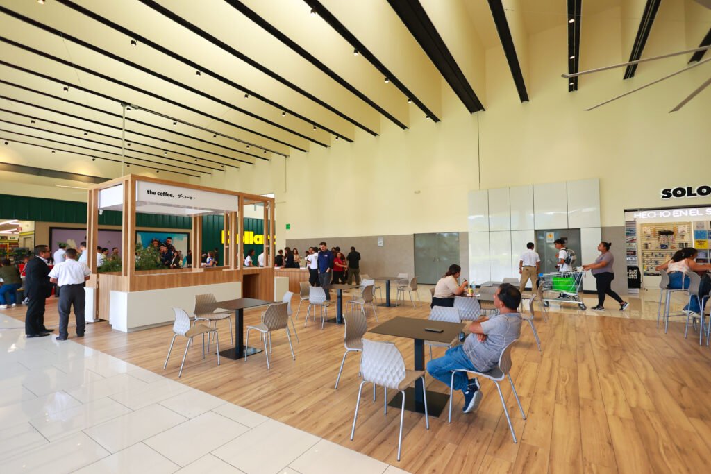 Grupo Roble presenta nueva etapa y amplia oferta comercial en Metrocentro Lourdes. 7 IMG 4171