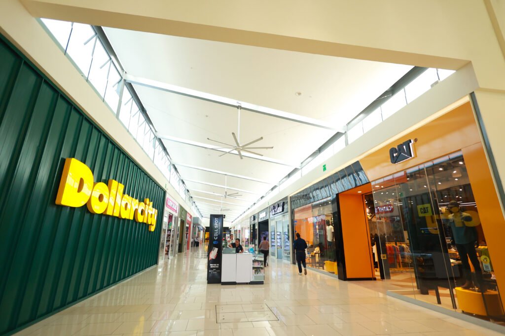 Grupo Roble presenta nueva etapa y amplia oferta comercial en Metrocentro Lourdes. 8 IMG 4174