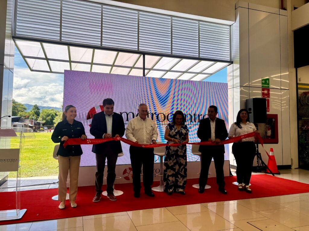 Grupo Roble presenta nueva etapa y amplia oferta comercial en Metrocentro Lourdes. 1 IMG 5298