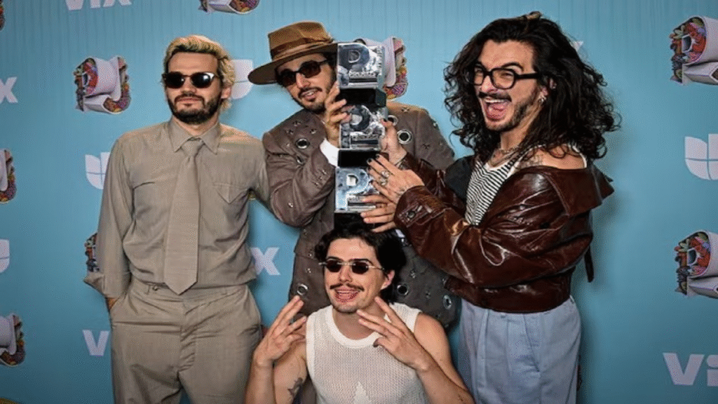 Premios Juventud 2025 "la fiesta más hot del año" te presentamos los ganadores. 4 image 145