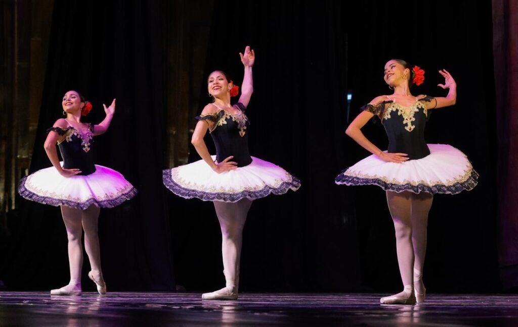 Ministerio de Cultura de El Salvador organizó la Gala Internacional de Ballet 2025. 1 564123744 1177933571177568 6003569899534253170 n