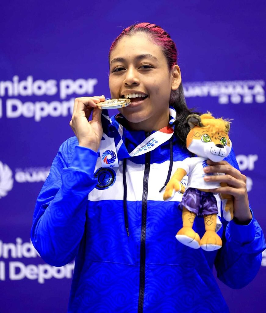 Alison Montano Premiacion Taekwondo Juegos Centroamericanos Guatemala 2025 28102025 04 872x1024 1