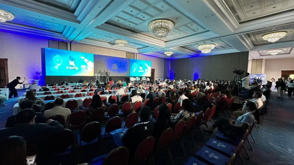 El Salvador en Codigo 2025 03