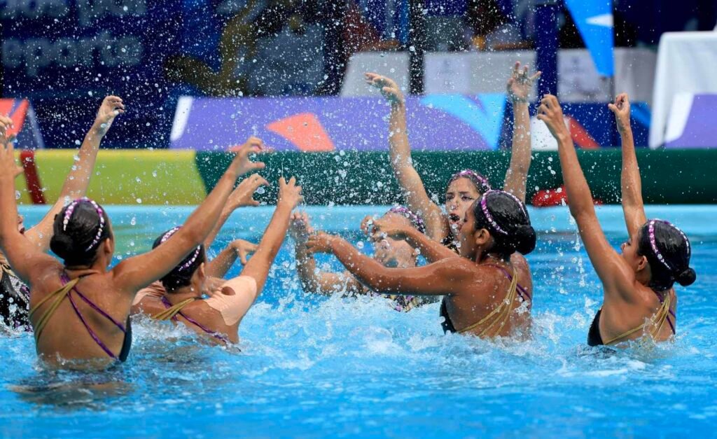Equipo de ESA de Natacion Artistica en Juegos Centroamericanos Guatemala 2025 19102025 37 1024x627 1