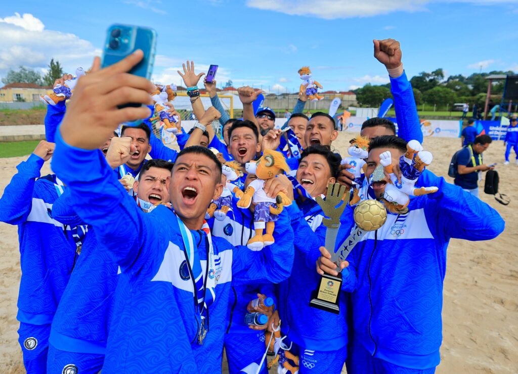 Selección de Futbol Playa gana medalla de Oro en los XII Juegos Centroamericanos Guatemala 2025. 1 G3uqpMmXUAAZs9m