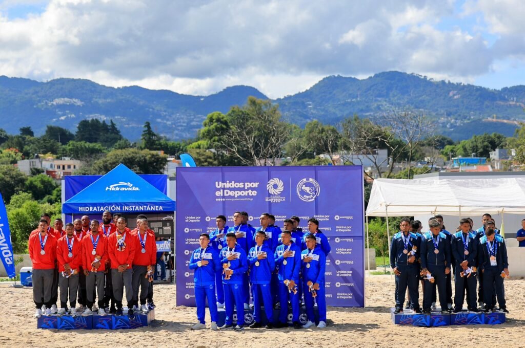 Selección de Futbol Playa gana medalla de Oro en los XII Juegos Centroamericanos Guatemala 2025. 6 G3uqpQsWQAADVge