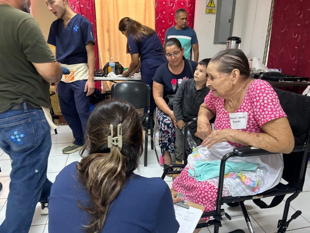 Más de 200 personas reciben sillas de ruedas y tecnología de asistencia en el oriente del país 7 IMG 8328