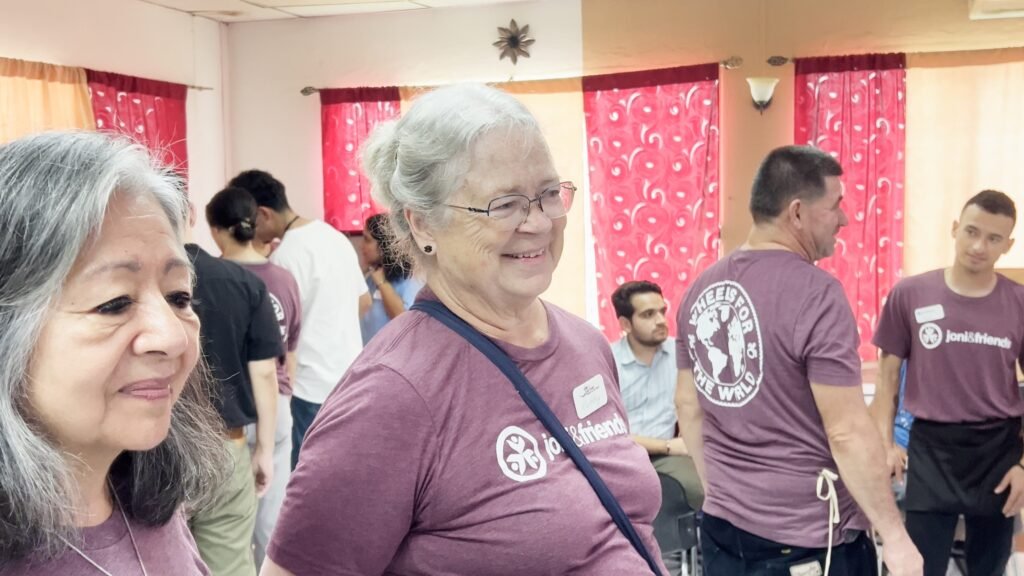 Más de 200 personas reciben sillas de ruedas y tecnología de asistencia en el oriente del país 2 Timeline 1 01 00 04 24