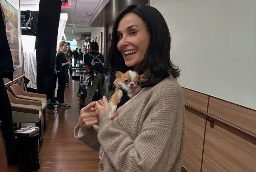 Demi Moore cambia de look: estrena flequillo y rejuvenece 20 años de golpe. 2 dfsdfd