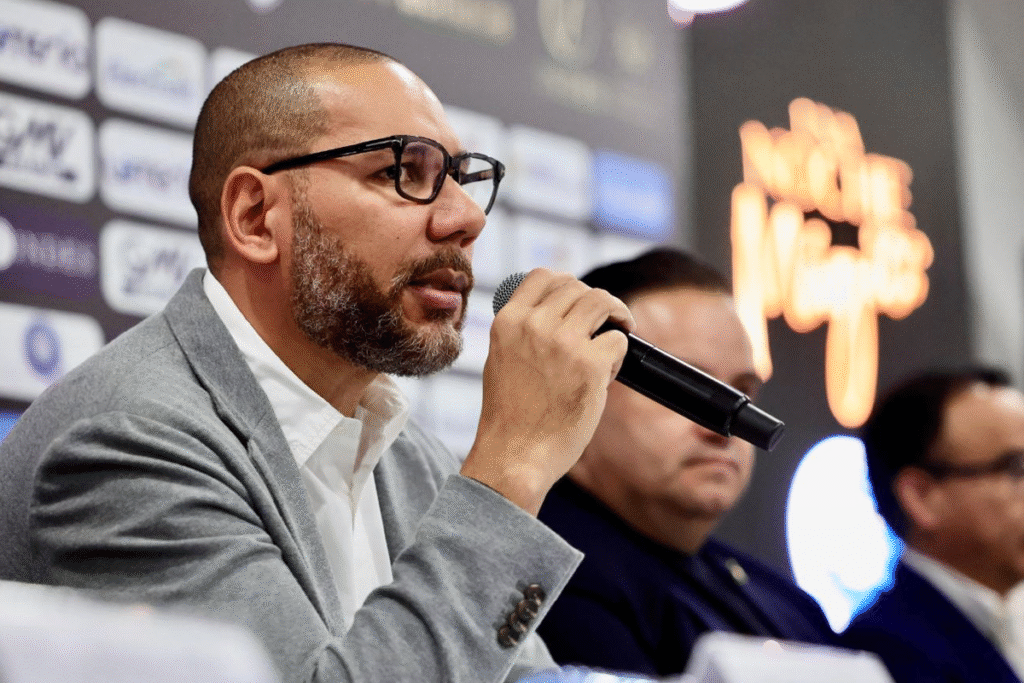 Yamil Bukele presenta su planilla para transformar la FESFUT. 1 image 402