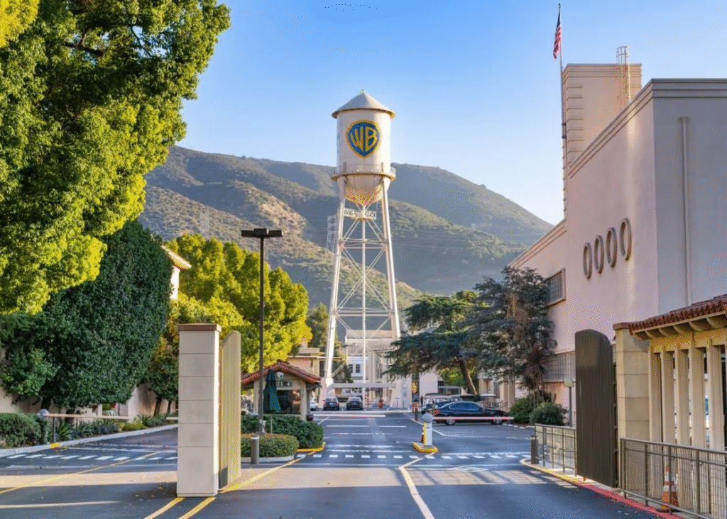 Warner Bros se pone en venta: Netflix y otros titanes del entretenimiento van tras el legendario estudio. 2 image 408