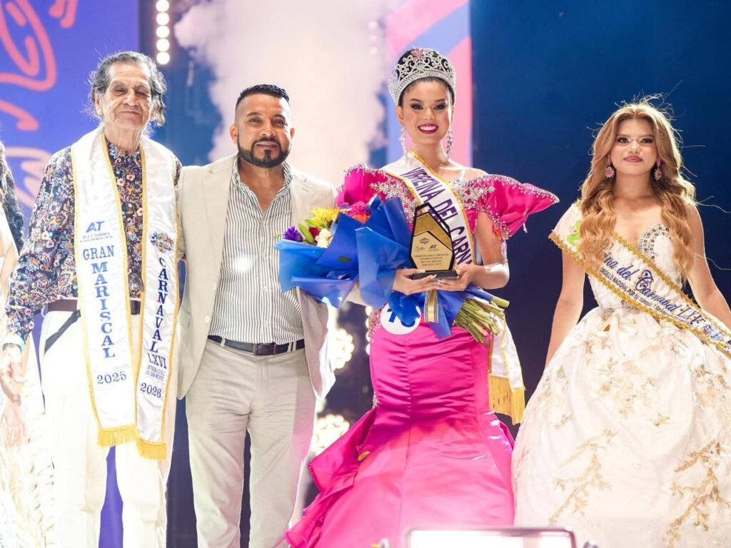 Belinda Castellanos gana la corona de la Reina del Carnaval de San Miguel 2025, con una producción histórica. 2 WhatsApp Image 2025 11 23 at 1.50.46 AM