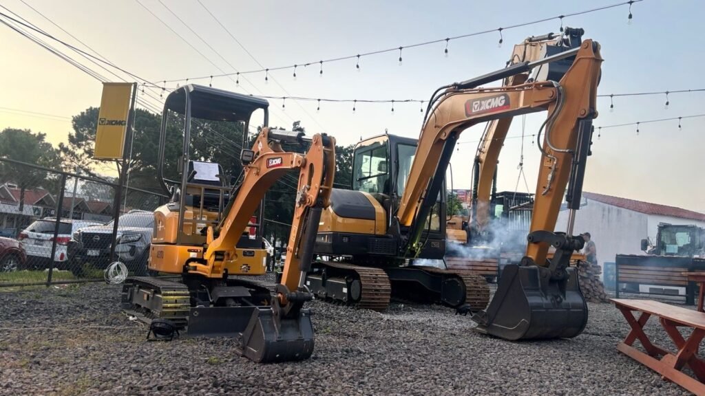 ALCE presenta su nueva imagen corporativa y reafirma su liderazgo en maquinaria de construcción en El Salvador 2 18a5e9ce 95d8 4abb a2eb b3e0347fadd5 4222 00000271a941e0ad file