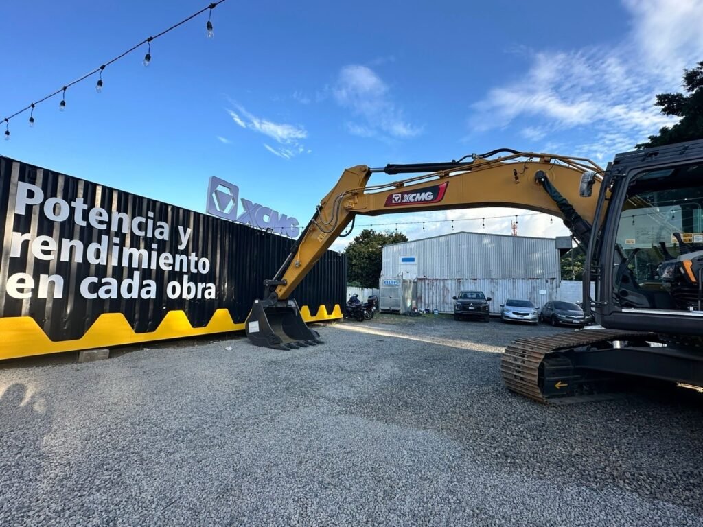 ALCE presenta su nueva imagen corporativa y reafirma su liderazgo en maquinaria de construcción en El Salvador 3 aa81ce8a 502d 46cd 90f1 85e91b8dc47e 4222 00000271cad0513d file