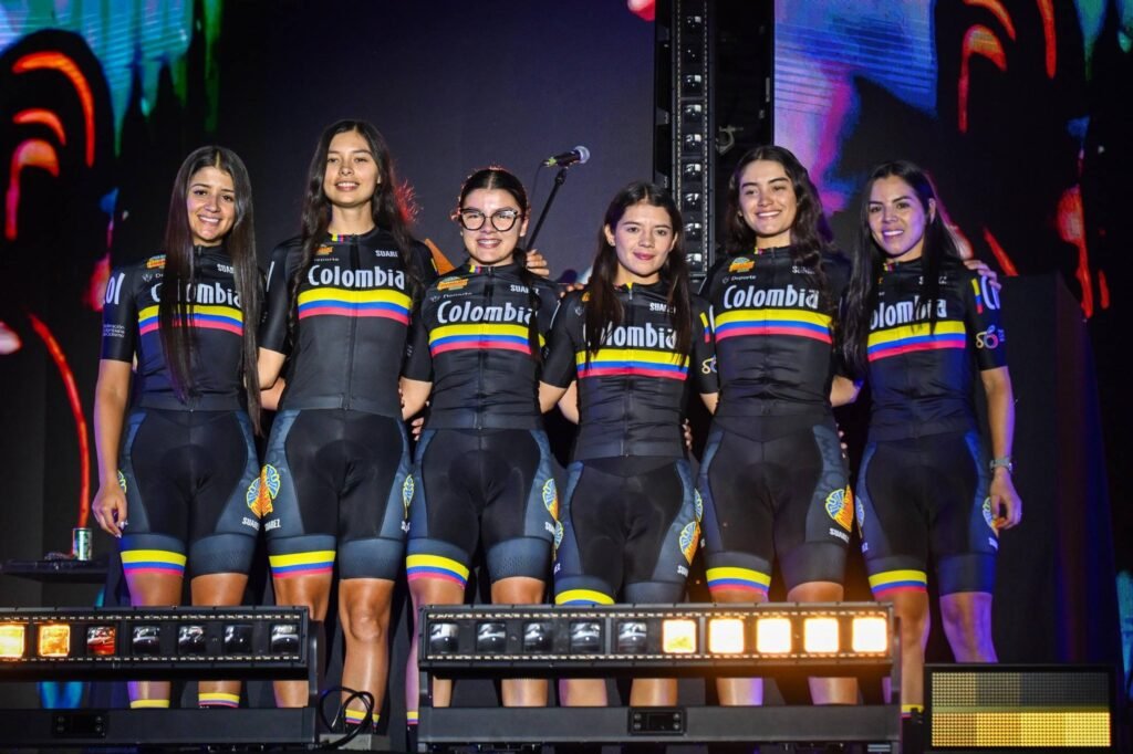 ¡Éxito Total! Multitudinaria inauguración del Tour El Salvador 2026 en el Centro Histórico. 5 616408458 1349564833874449 8256237280574597807 n