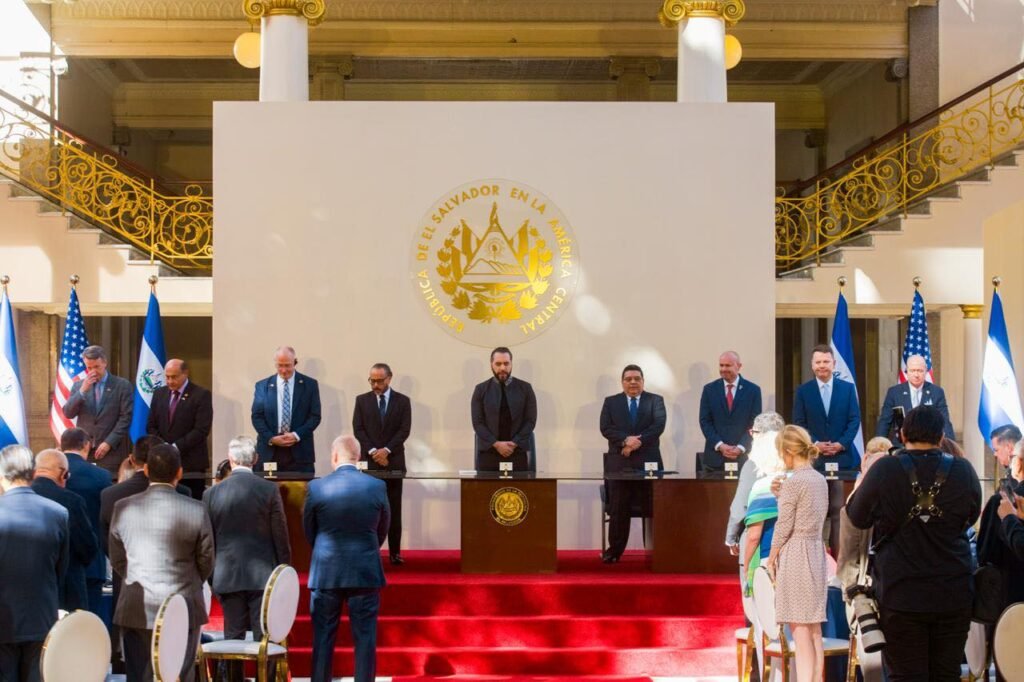 Bukele en el Desayuno Nacional de Oración: "El éxito de El Salvador es un milagro de fe" 1 617927470 1345233900979348 677715503094993780 n 1