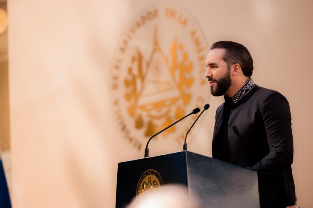 Bukele en el Desayuno Nacional de Oración: "El éxito de El Salvador es un milagro de fe" 3 619252717 1345233890979349 6071106793209688688 n