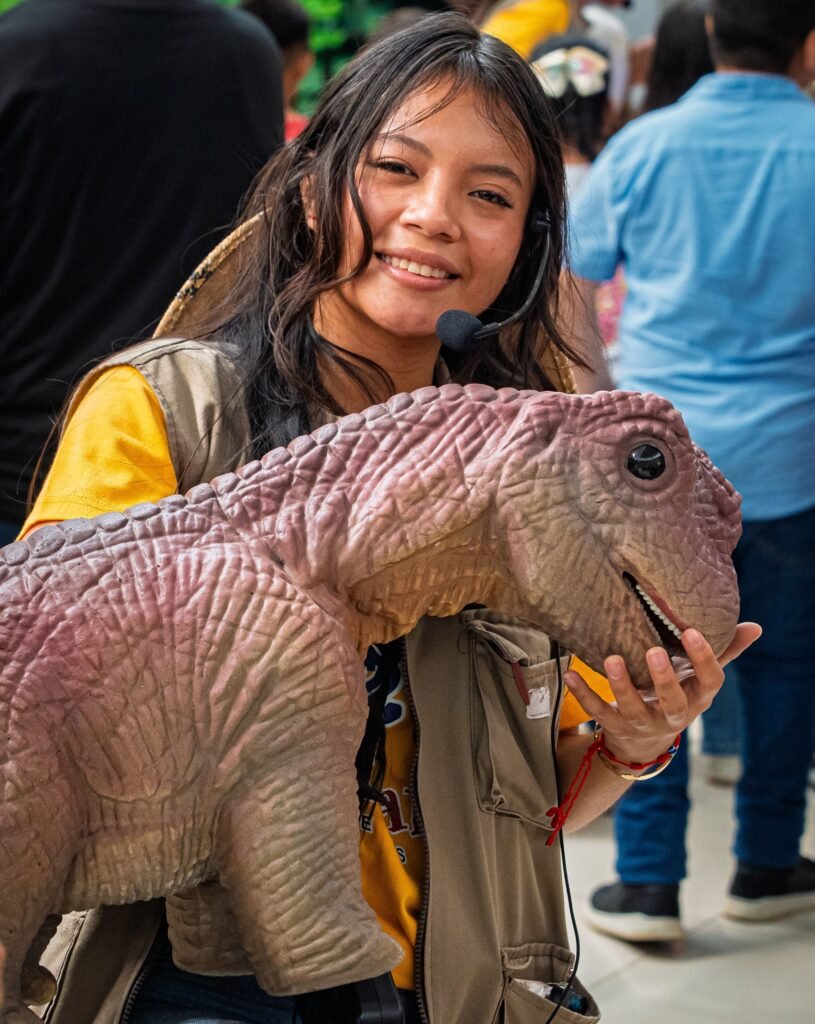 Mundo Saurio llega a Plaza Mundo Usulután: el Museo Tin Marín acerca el aprendizaje lúdico a Oriente. 3 EL 04964