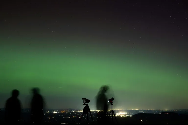 Tormenta geomagnética histórica: Auroras boreales iluminan el centro de EE. UU. 1 image 318
