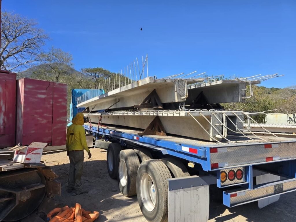 Avanza la construcción del nuevo muelle en Isla Zacatillo 4 629463029 879625548196358 459334682410755785 n