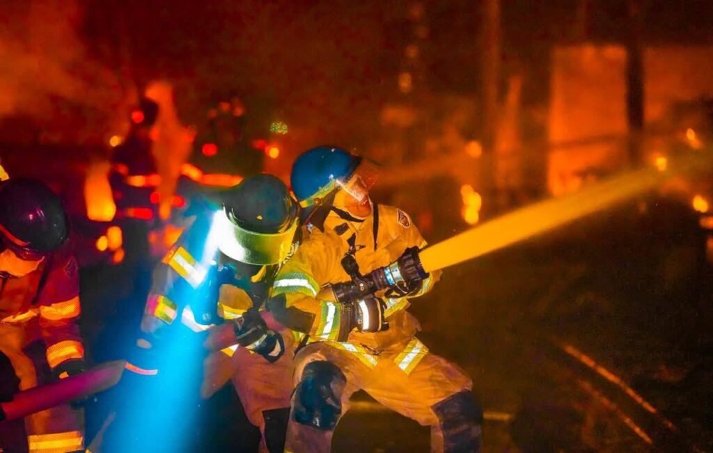 Incendio en el centro de San Salvador cobra la vida de cinco personas incluyendo un menor de edad. 6 633911912 122142995984416789 1617066294362825819 n