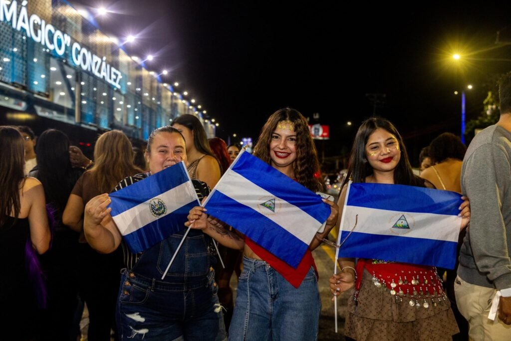 Espectacular cuarta noche de la residencia de Shakira en El Salvador. 9 635182677 917946010751499 3817473990829730212 n