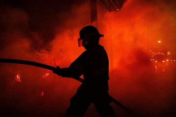 Protección Civil atiende 36 incendios en una jornada y mantiene Alerta Amarilla. 1 639121244 892709906887922 8268972289698986171 n