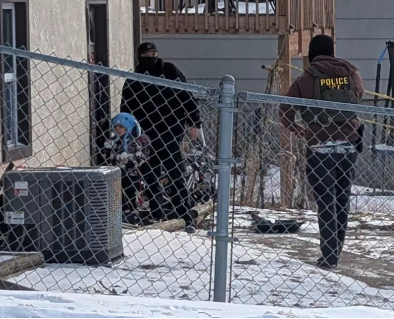 Justicia de EE. UU. ordena liberar al niño de 5 años arrestado por ICE pero ratifica redadas en Minnesota. 2 dsfsdfdsf