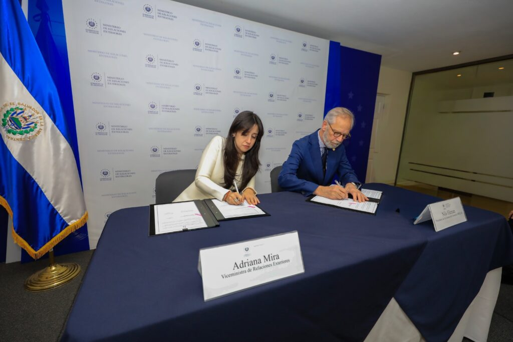 El Salvador suscribe acuerdo con la Cámara de Comercio Sueco-Latinoamericana para ampliar acceso a mercados internacionales 2 image 118