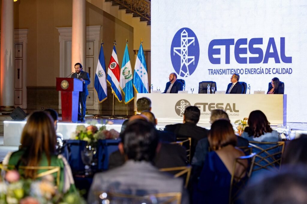 Vicepresidente Félix Ulloa destaca inversión de $1,000 millones para modernización eléctrica 1 644835857 903822992443280 7904314004062300708 n