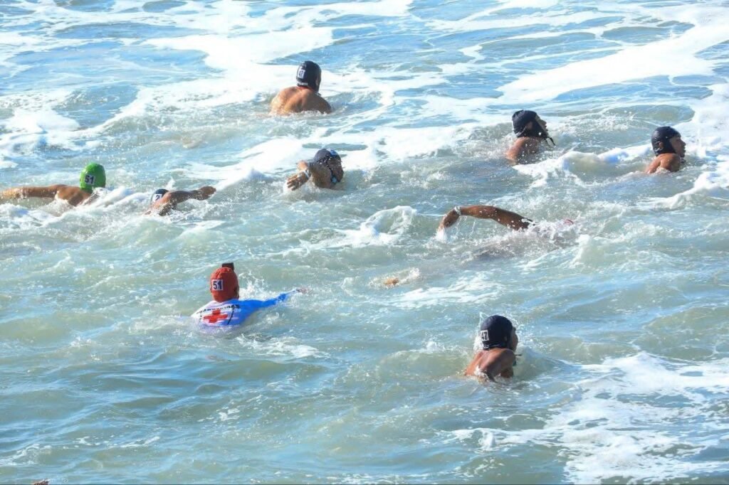 Marino de la Fuerza Naval conquista el Paso del Hombre tras recorrer 21 km en mar abierto 2 651244902 122144702600416789 5671828411650960461 n