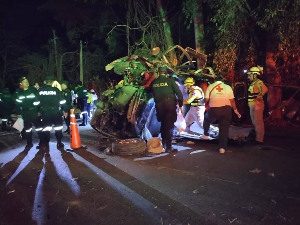 Tragedia en carretera del Litoral deja cinco fallecidos voluntarios de la Cruz Roja Salvadoreña, seccional La Unión 6 651335289 939179085525400 6959259648326727922 n 2