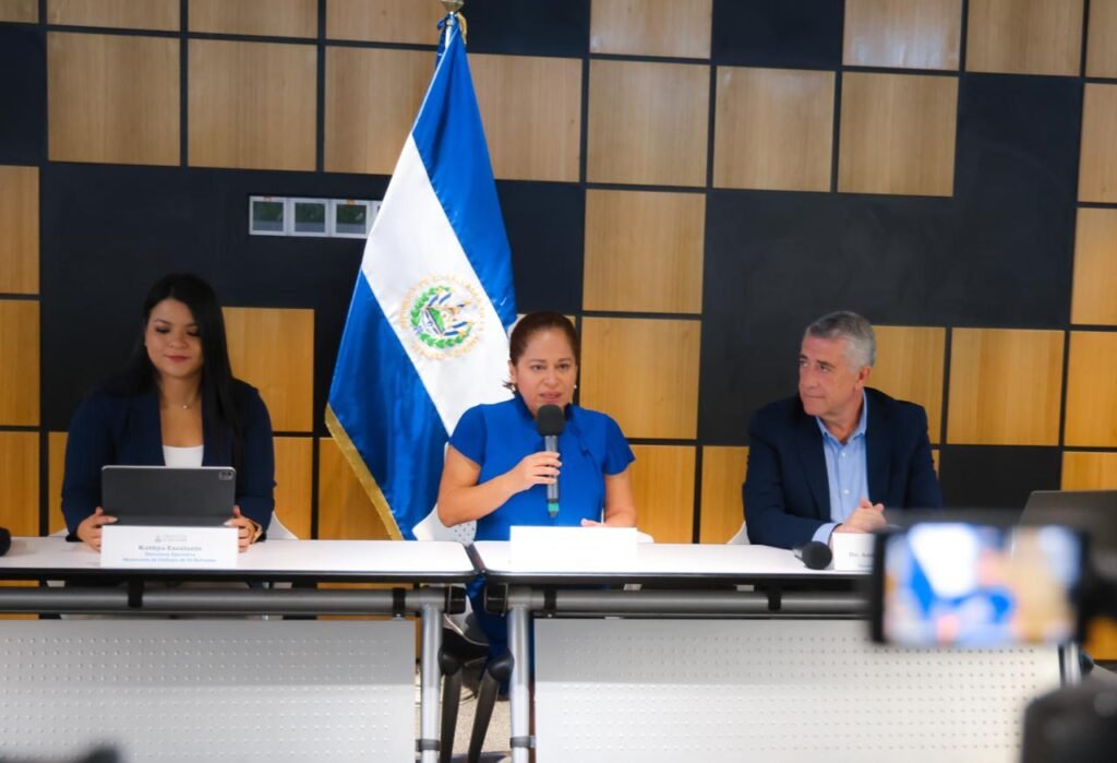 El Salvador se posiciona como epicentro del Turismo Religioso con el Congreso "Tierra de Fe Viva 2026" 3 656693329 1303786351925622 6126319898500020037 n