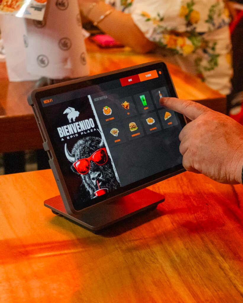“Buffalo Wings encendió Epic Plaza con una apertura sin miedo a la intensidad” 5 Capa 01 copia