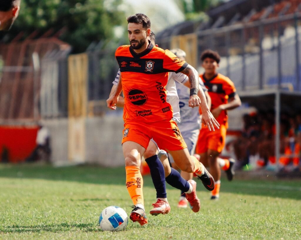 Firpo se impone en una jornada 13 marcada por el dominio de los favoritos y la polémica 2 adsfasfs