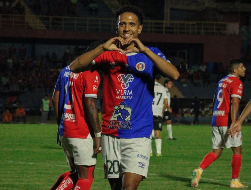 Firpo se impone en una jornada 13 marcada por el dominio de los favoritos y la polémica 1 fdsdfds 1