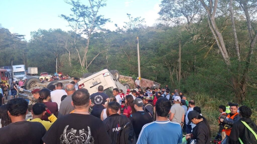 Tragedia vial en Honduras deja saldo de ocho fallecidos en Quimistán 2 662903785 931501986342047 2381740781985219497 n